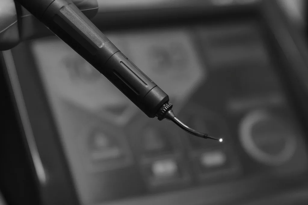Laserbasierte Zusatz-Desinfektion in der Endodontie